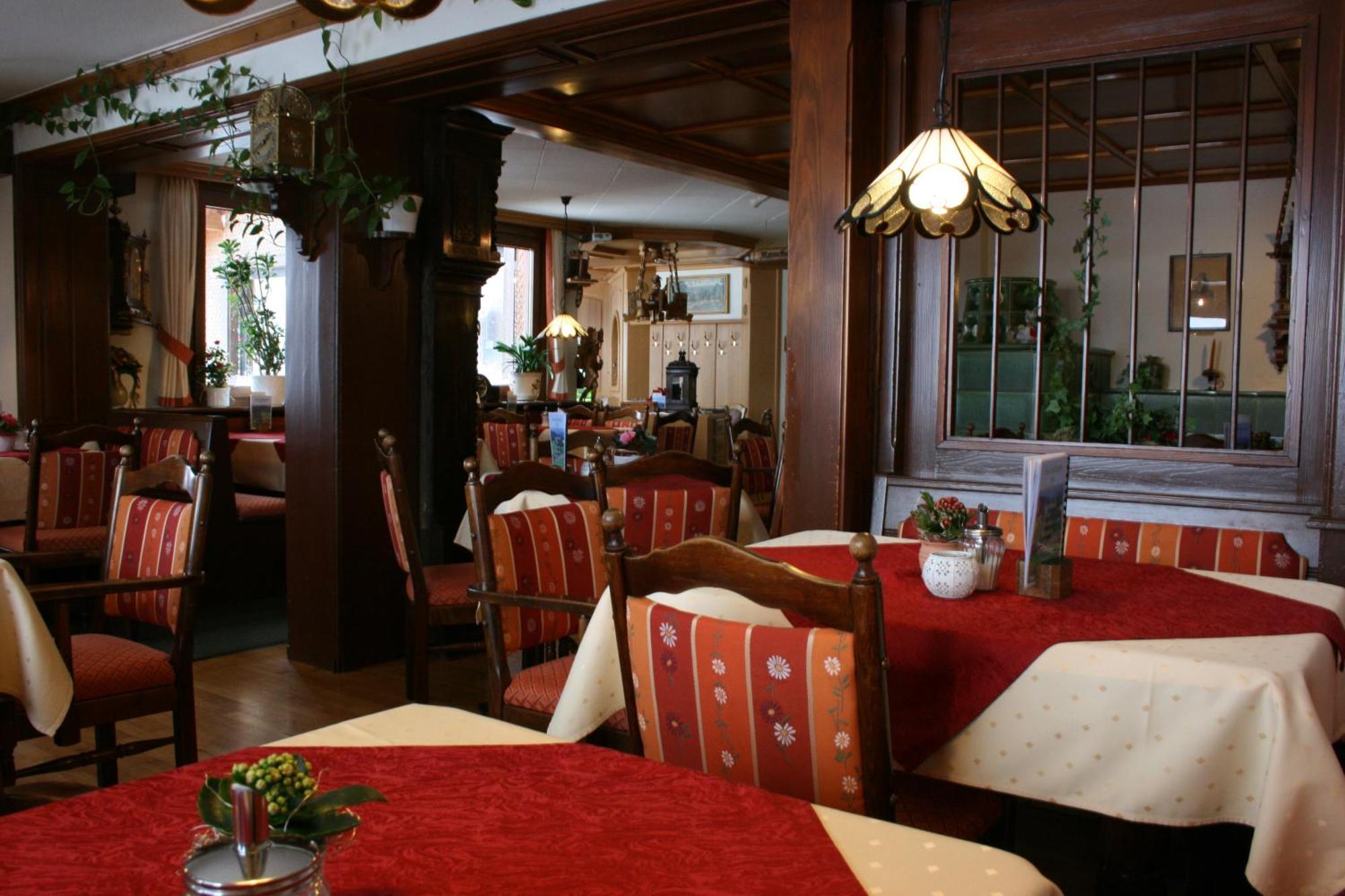 Cafe-Pension Feldbergblick ティティゼー・ノイシュタット エクステリア 写真