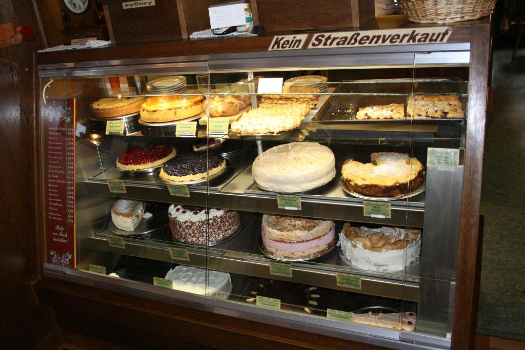 Cafe-Pension Feldbergblick ティティゼー・ノイシュタット エクステリア 写真